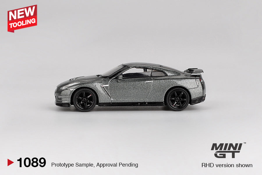 *Pre-Order* Mini GT No.1089 Nissan GT-R 2013 Dark Metal Gray (NISMO R35 CRS Version)