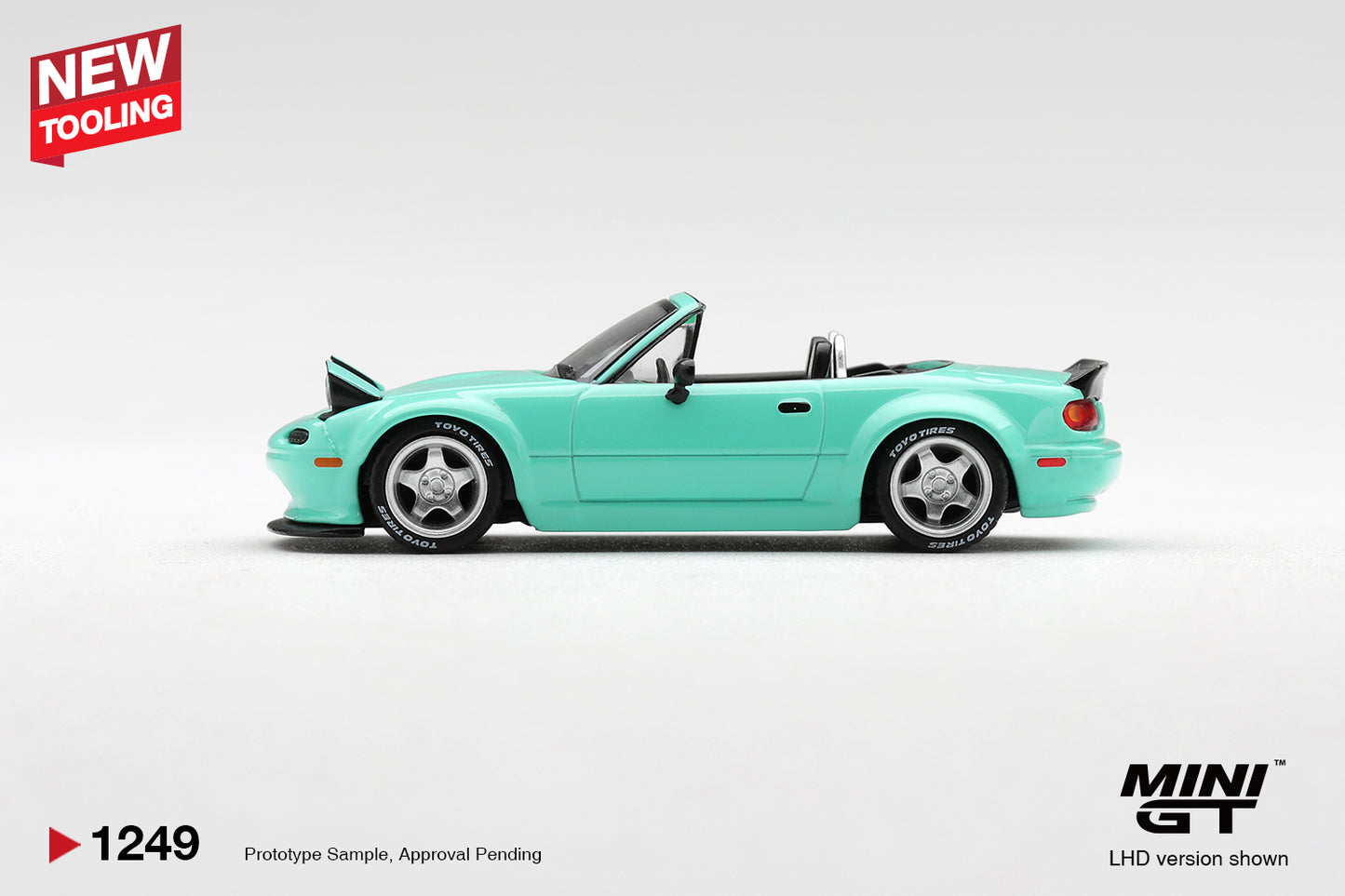 *Pre-Order* Mini GT No.1249 Mazda MX-5 (NA) Pandem Mint Green