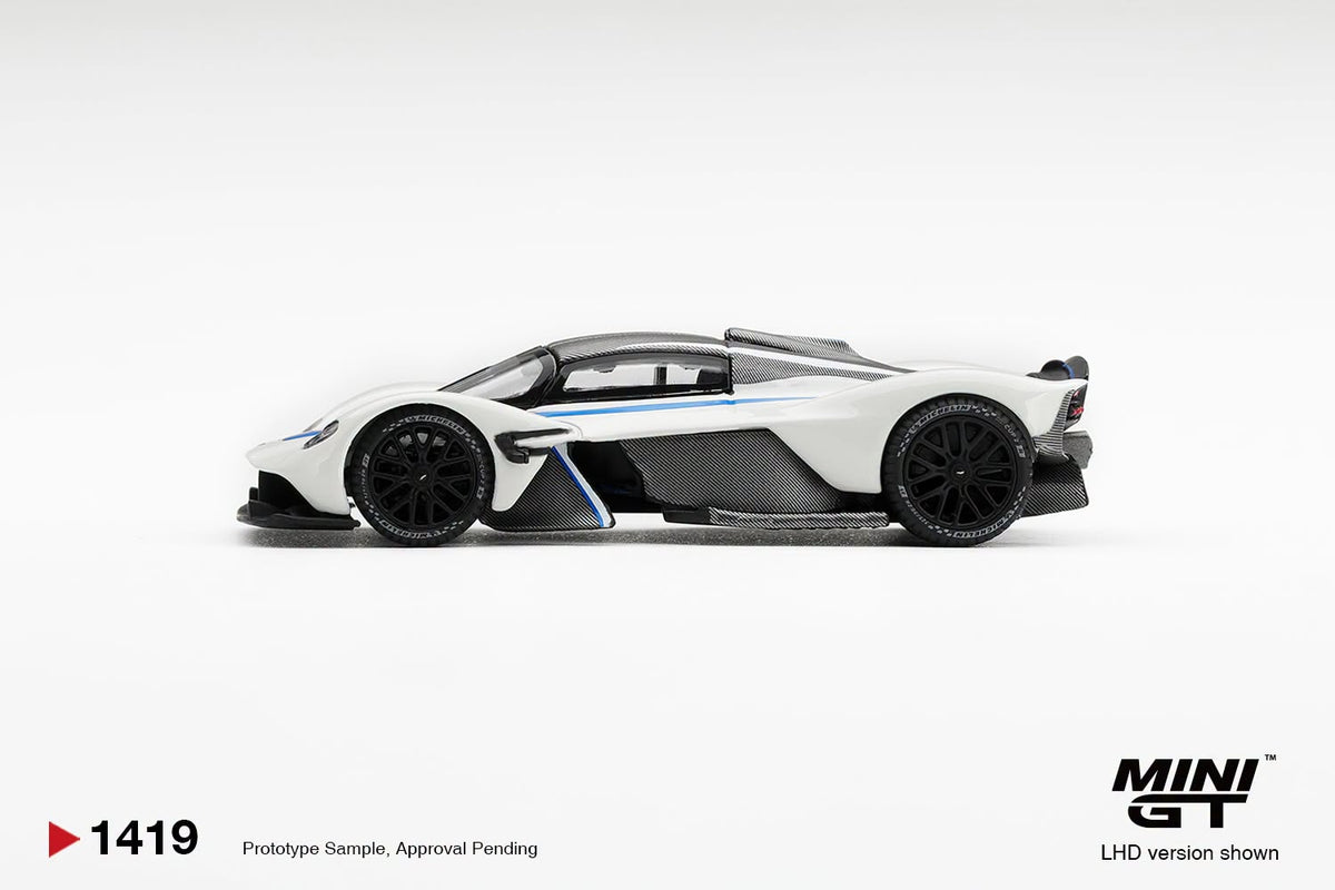 *Pre-Order* Mini GT No.1419 Aston Martin Valkyrie Escaping White