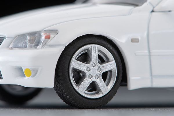 Tomytec Tomica Limited Vintage Neo LV-N227c Toyota Altezza RS200 Z Edition (White) 2002 Model