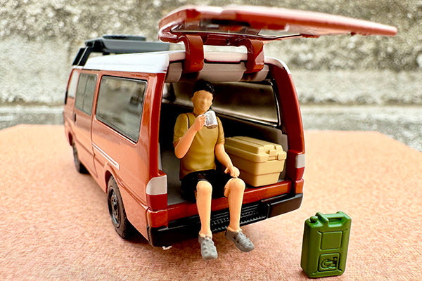*Pre-Order* Tomytec Tomica Limited Vintage Neo LV-N310d Mazda Bongo Brawny Van Custom Specification (Brown) Roof Carrier (Figure Included)
