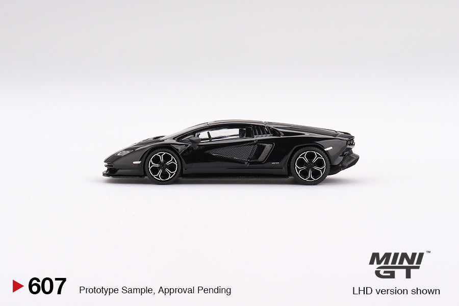 Mini GT No.607 Lamborghini Countach LPI 800-4 Nero Maia