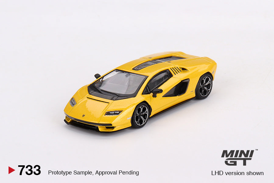 Mini GT No.733 Lamborghini Countach LPI 800-4 New Giallo Orion