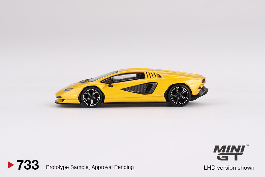 Mini GT No.733 Lamborghini Countach LPI 800-4 New Giallo Orion