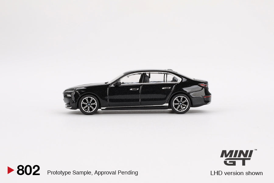 Mini GT No.802 BMW i7 xDrive60 Black Sapphire