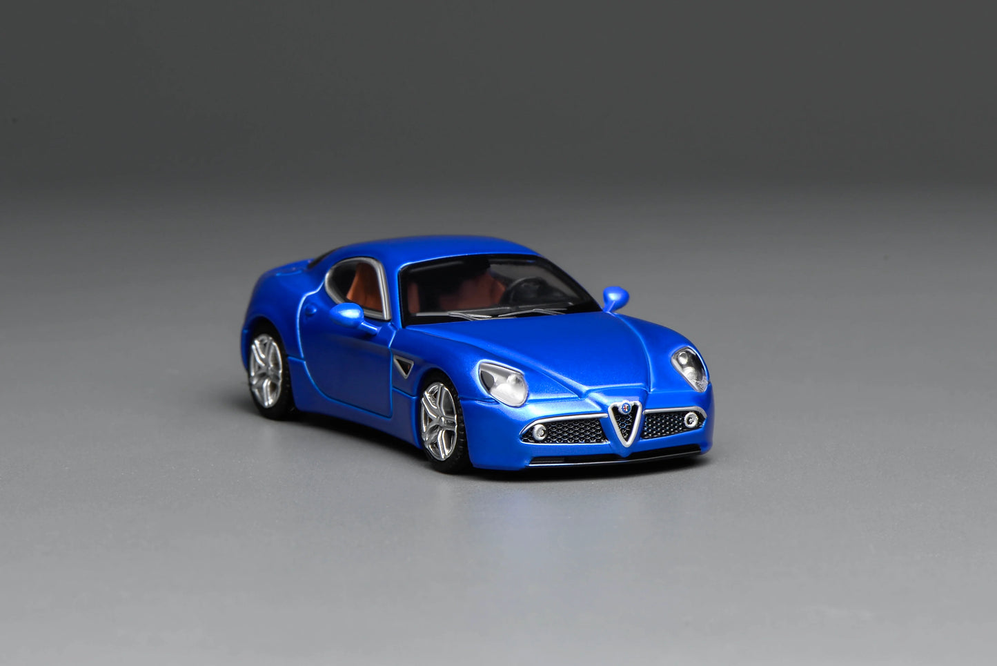 *Pre-Order* MotorHelix Alfa Romeo 8C Competizione 2008 Blu Magnetico Met