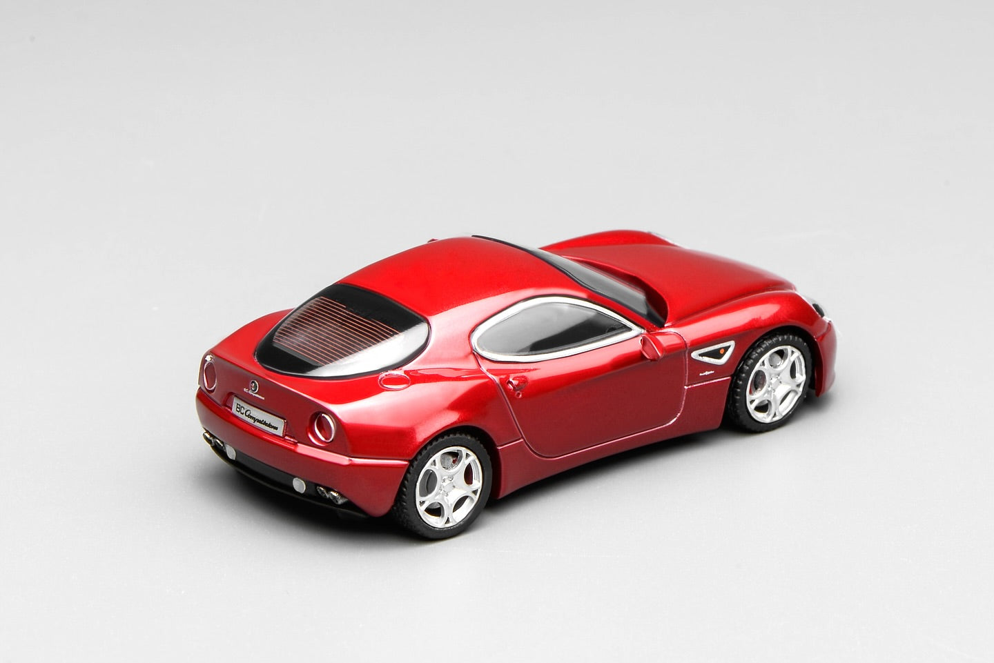 *Pre-Order* MotorHelix Alfa Romeo 8C Competizione 2008 Rosso Alfa