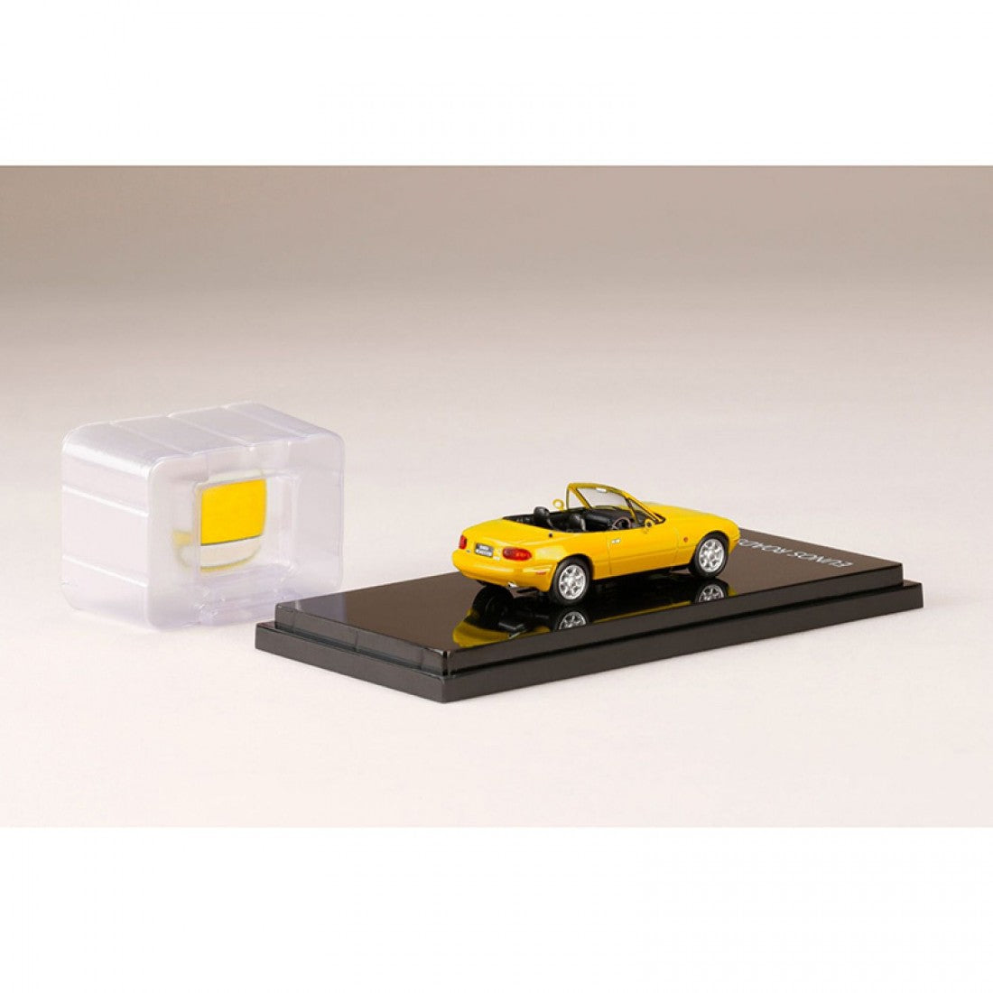 Hobby Japan Eunos Roadster (NA6CE) J-Limited - Sunburst Yellow
