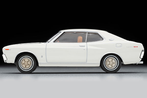 Tomytec Tomica Limited Vintage Neo LV-N242a Nissan Laurel Hardtop 2000SGX (White) ‘72