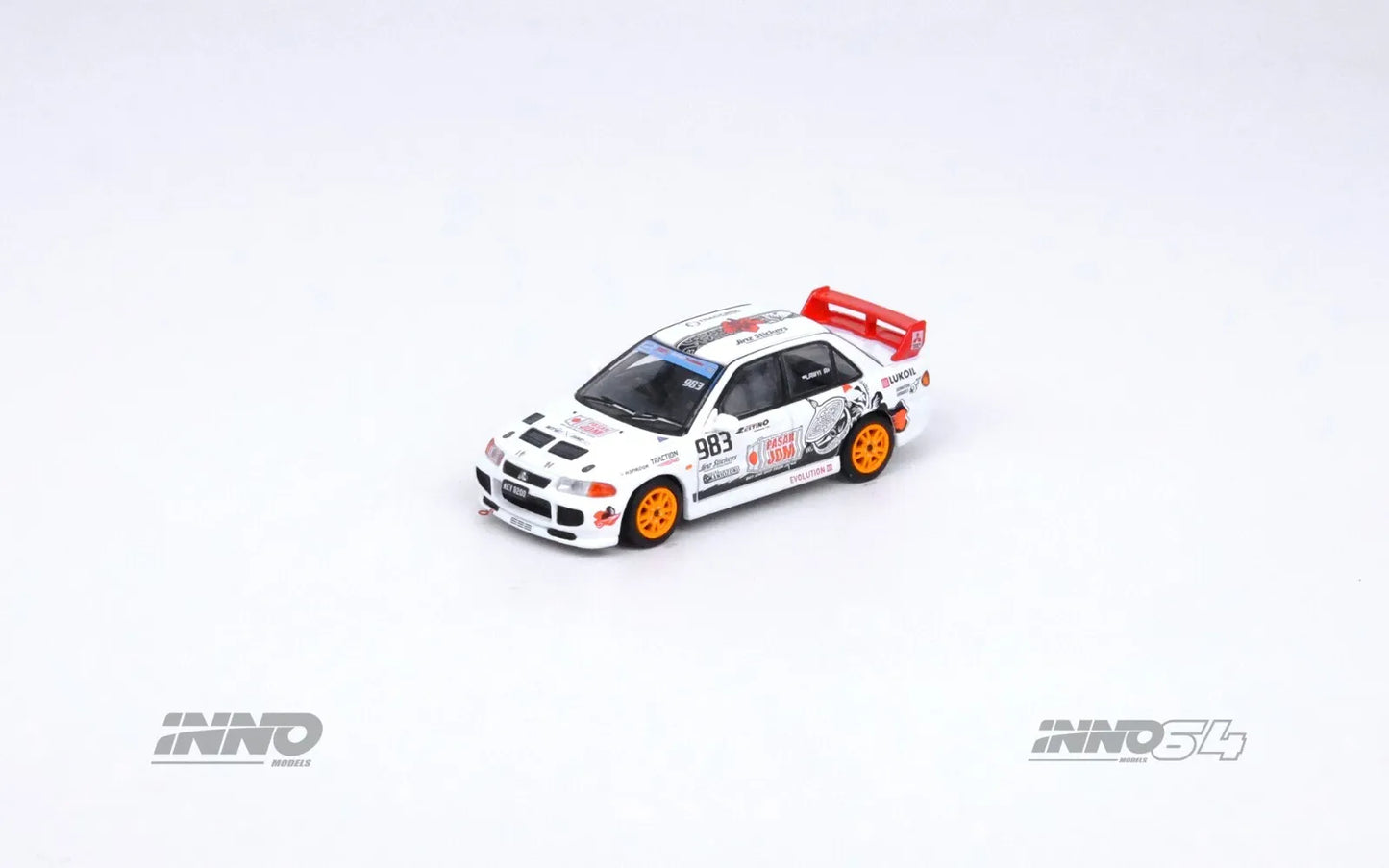 Inno Models Inno64 Mitsubishi Lancer Evolution III "Trackerz Racing"