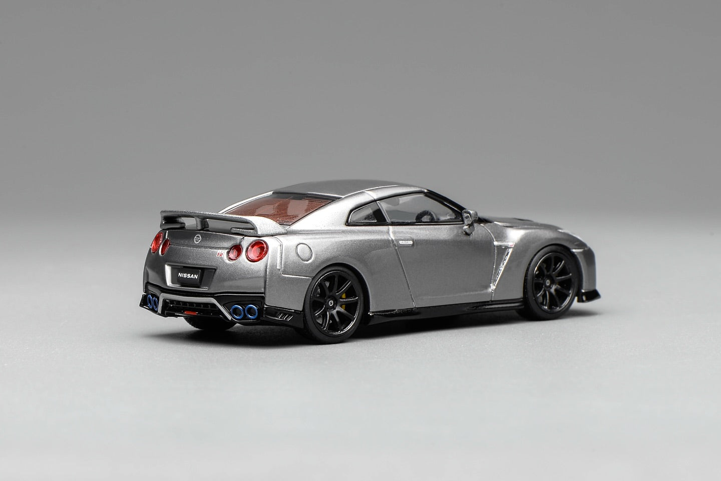 *Pre-Order* MotorHelix Nissan GT-R (R35) Track Edition Engineered by NISMO 2020 - Dark Metal Gray