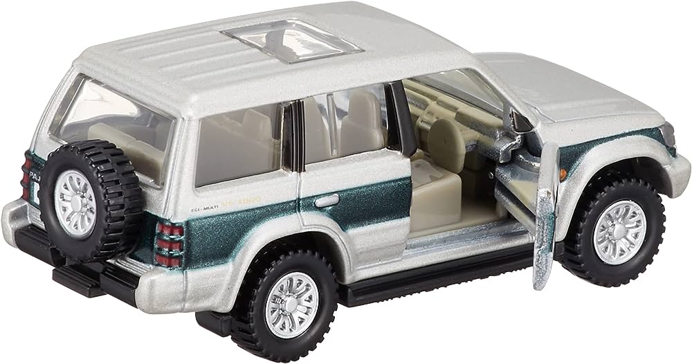 Tomica Premium No.04 Mitsubishi Pajero