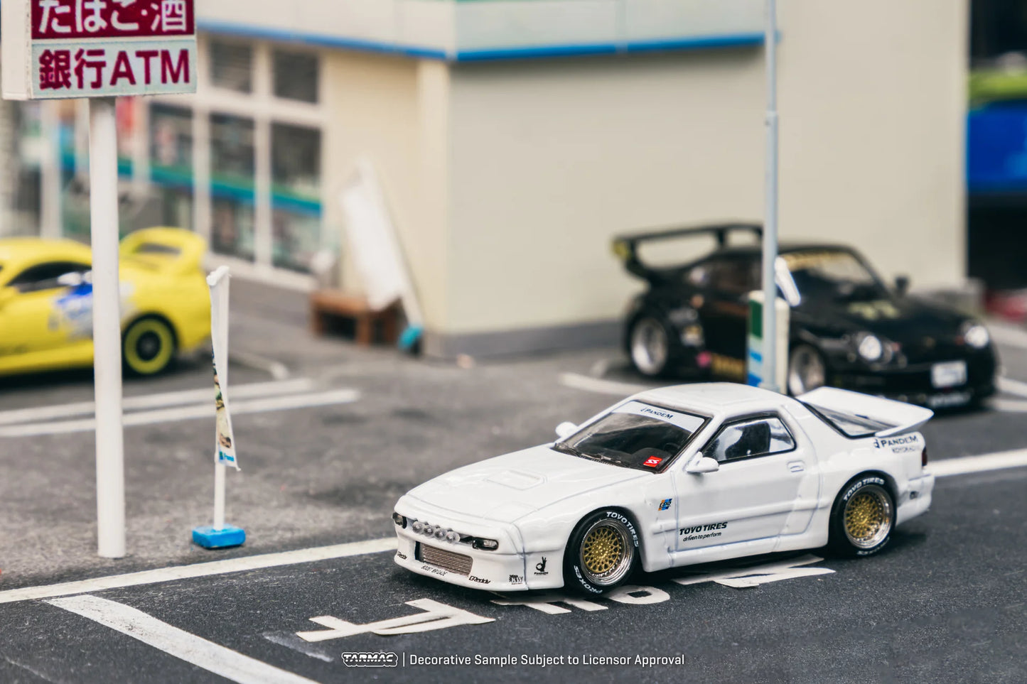 Tarmac Works Pandem Mazda RX-7 FC3S (White)