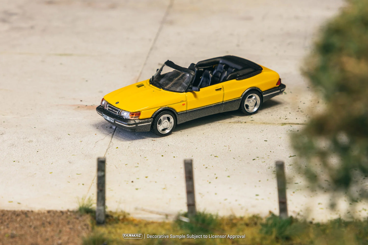 Tarmac Works Saab 900 Turbo Convertible Yellow - Model Car + Trading Cards Combo Set