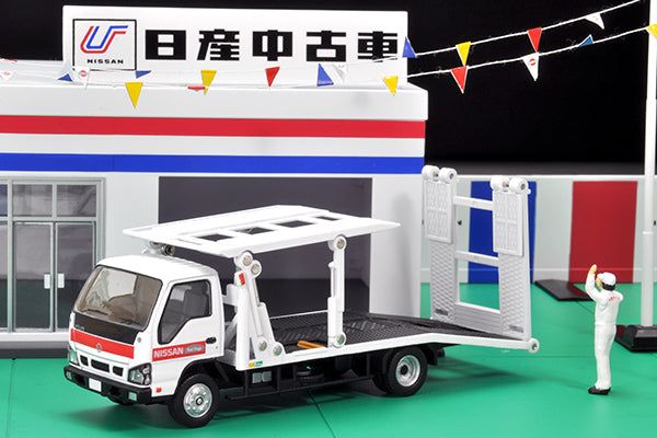 Tomytec Tomicarama Vintage No.04d Used Car Shop Nissan Used Car Dealer Shop