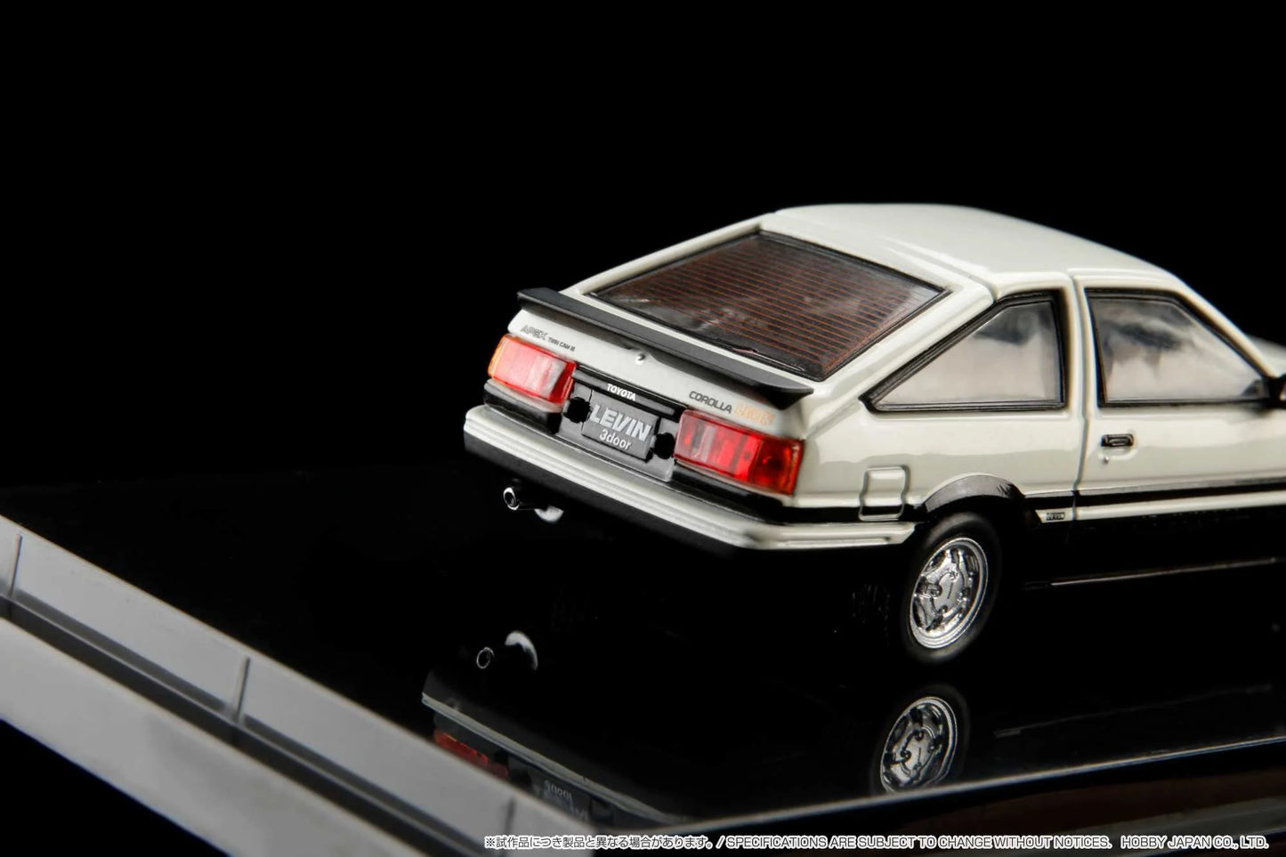 Hobby Japan Toyota COROLLA LEVIN AE86 3 Door GT APEX 1983 - White / Black 2 Tone