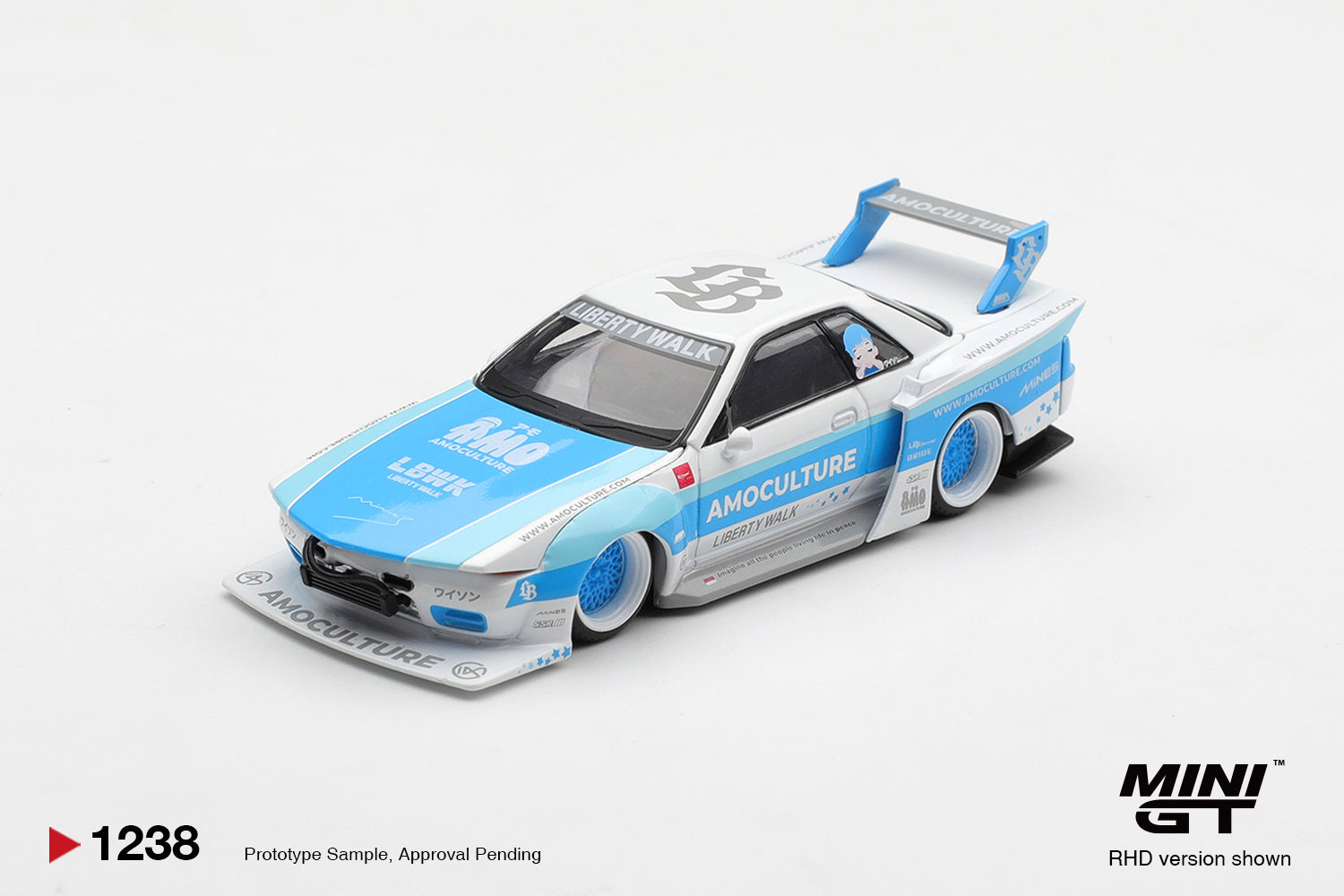Pre-Order* Mini GT No.1238 Nissan Skyline GT-R (R32) LBWK Kaido