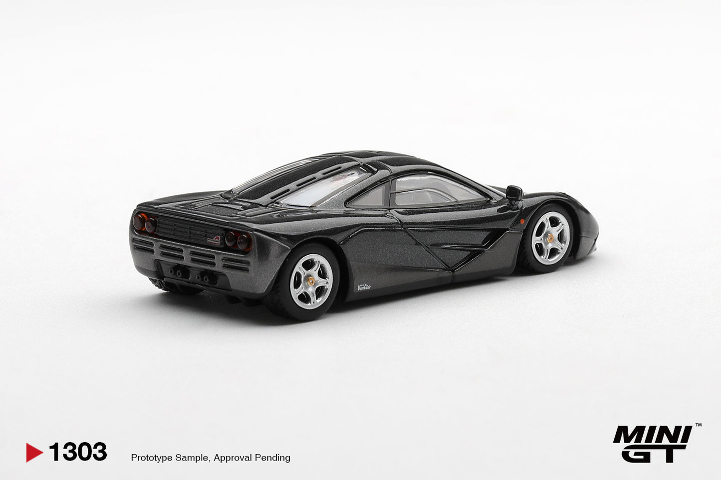 *Pre-Order* Mini GT No.1303 McLaren F1 Blue Black Metallic
