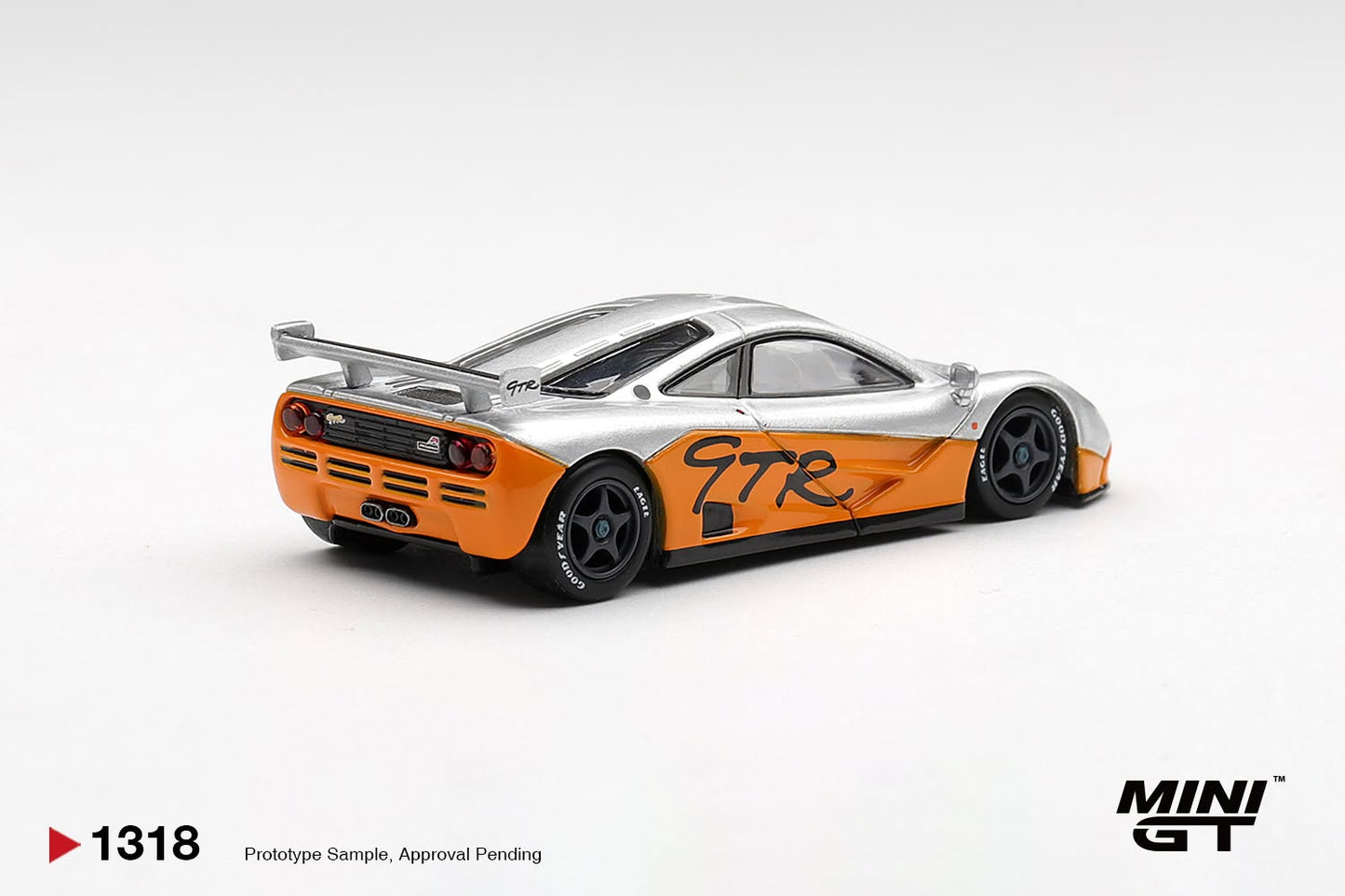 *Pre-Order* Mini GT No.1318 McLaren F1 GTR 1995 Presentation