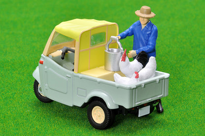 Tomytec Tomica Limited Vintage LV-143d Daihatsu Midget (Yellow Green/Beige) with Figure