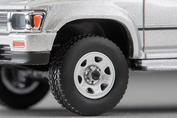 *Pre-Order* Tomytec Tomica Limited Vintage Neo LV-N256c Toyota Hilux 4WD Pickup Double Cab SSR (Silver) 1991 Model