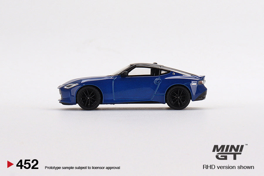 Mini GT No.452 Nissan Fairlady Z Version ST 2023 Seiran Blue