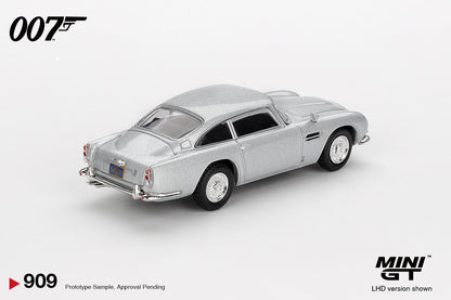 Mini GT No.909 Aston Martin DB5 "Casino Royale" - English Blister Packaging