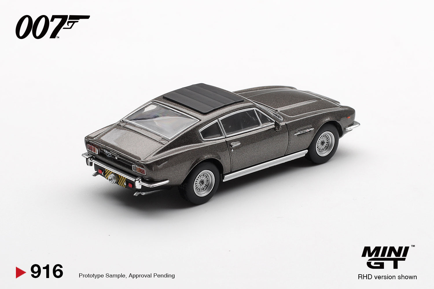Pre-Order* Mini GT No.916 Aston Martin V8 Vantage “The Living