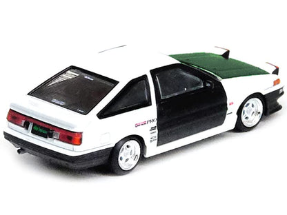 Inno Models Inno64 Toyota Sprinter Trueno AE86 with Carbon Doors